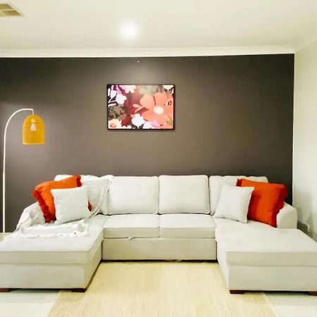 Kellyville 5Br Near Park And Shopping Mall Dış mekan fotoğraf