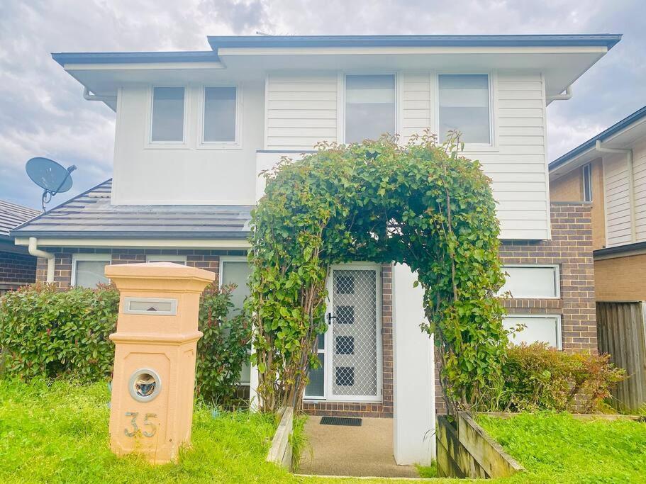 Kellyville 5Br Near Park And Shopping Mall Dış mekan fotoğraf